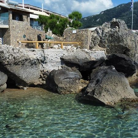 Black Rocks Family, Luxury Seafront Beach Maisonette Agios Gordios  Buitenkant foto