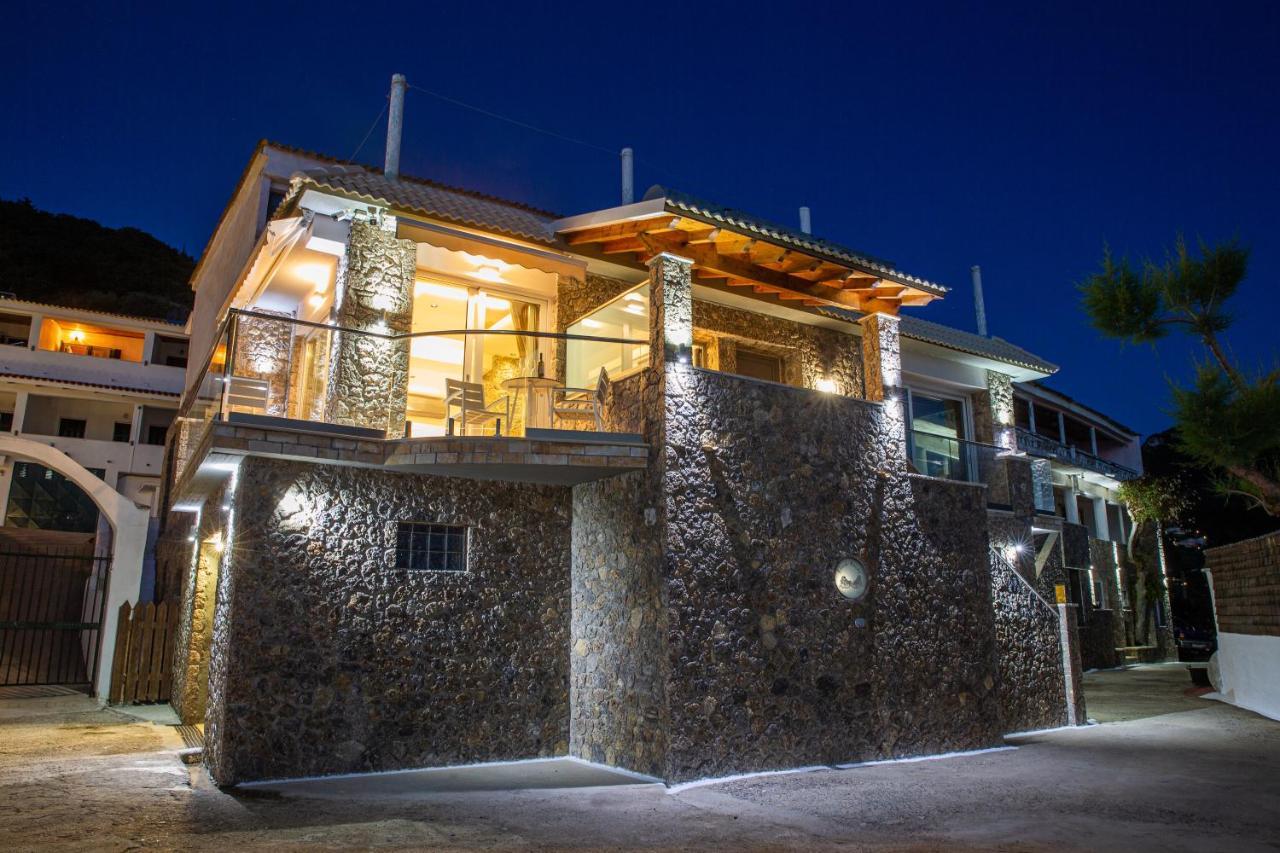 Black Rocks Family, Luxury Seafront Beach Maisonette Agios Gordios  Buitenkant foto