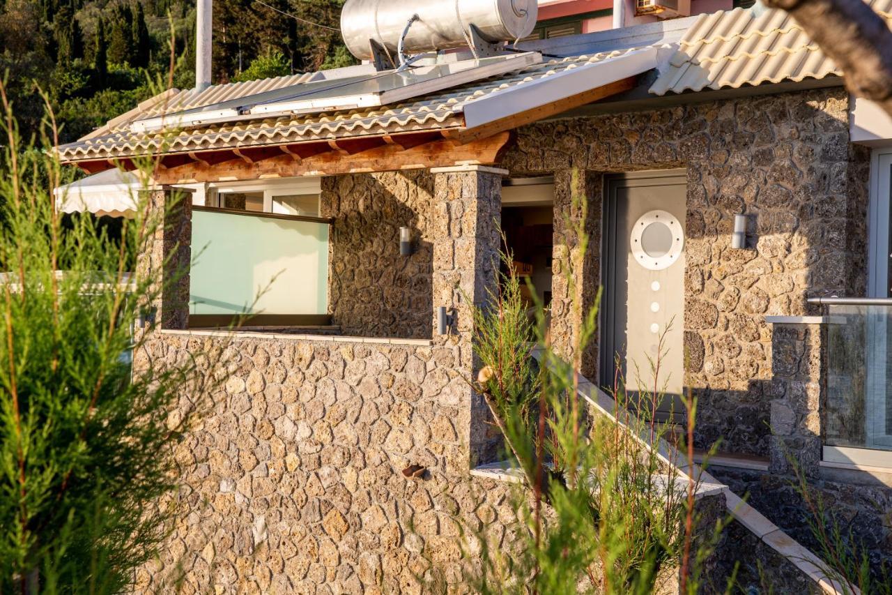 Black Rocks Family, Luxury Seafront Beach Maisonette Agios Gordios  Buitenkant foto