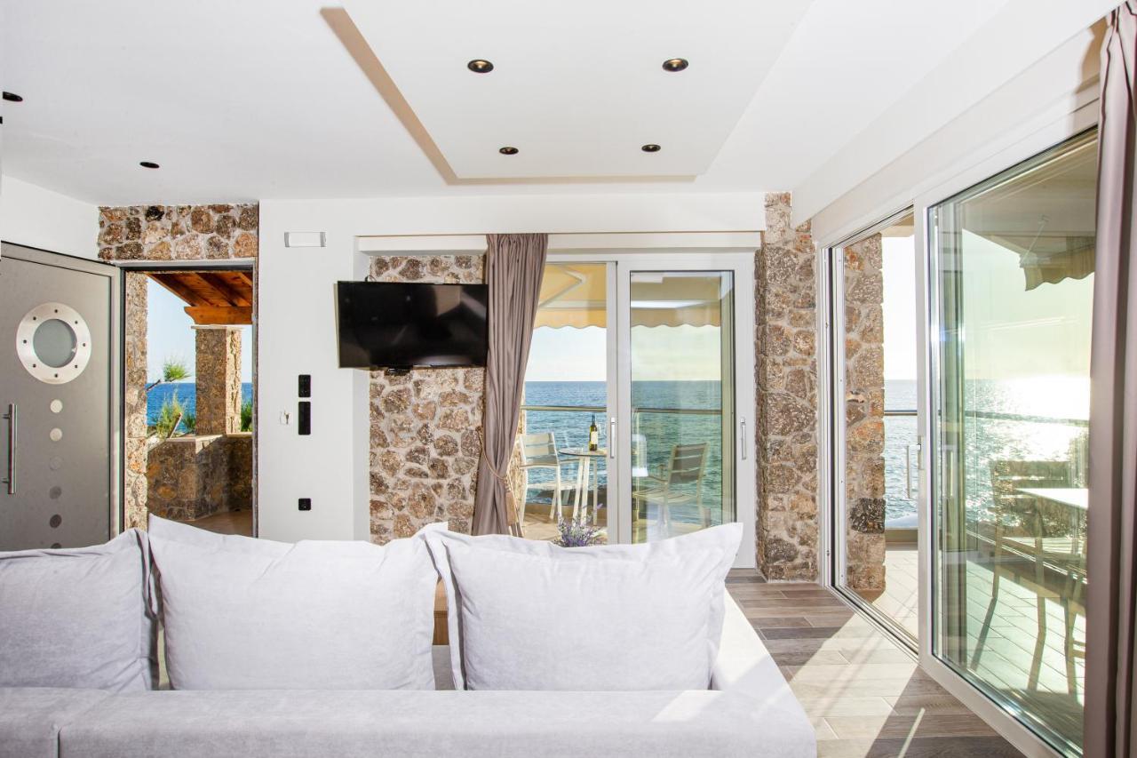 Black Rocks Family, Luxury Seafront Beach Maisonette Agios Gordios  Buitenkant foto
