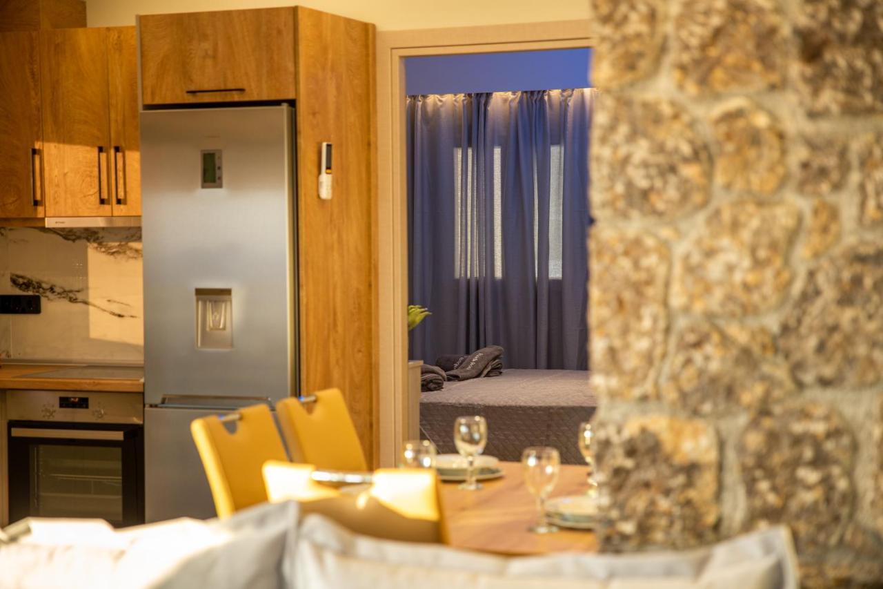 Black Rocks Family, Luxury Seafront Beach Maisonette Agios Gordios  Buitenkant foto