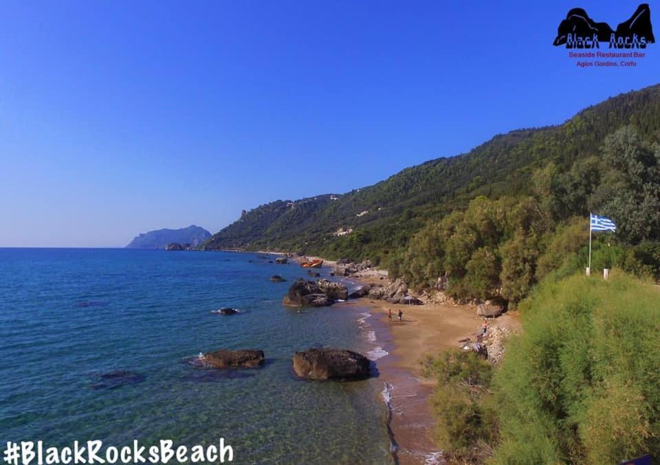 Black Rocks Family, Luxury Seafront Beach Maisonette Agios Gordios  Buitenkant foto